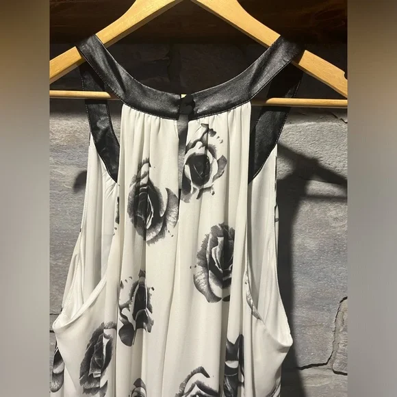 Torrid layered tunic halter tank, size 1 (1X, 14/16) - Picture 4 of 8